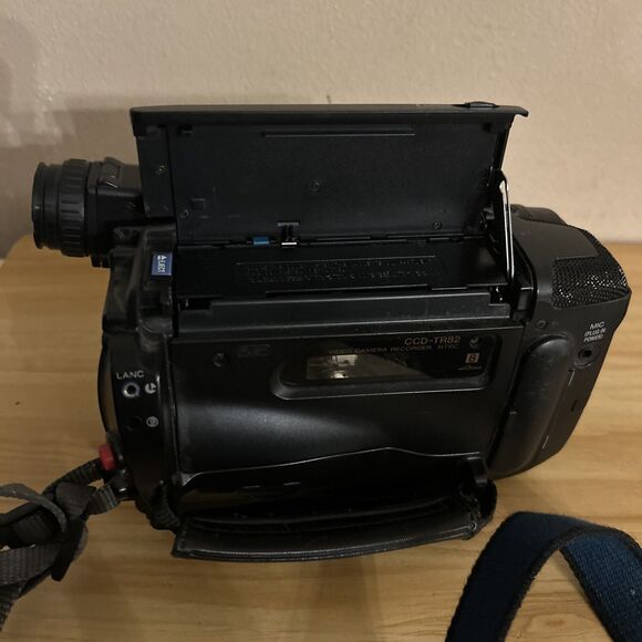 Sony CCD-TR82 Camcorder -  Black Camera only Untested Parts Or Repair - Picture 6 of 6